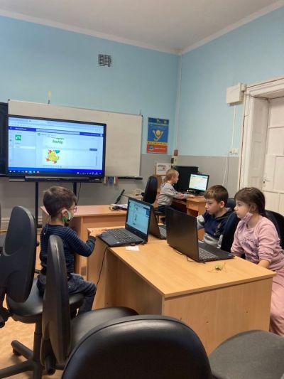 Равен достъп 1